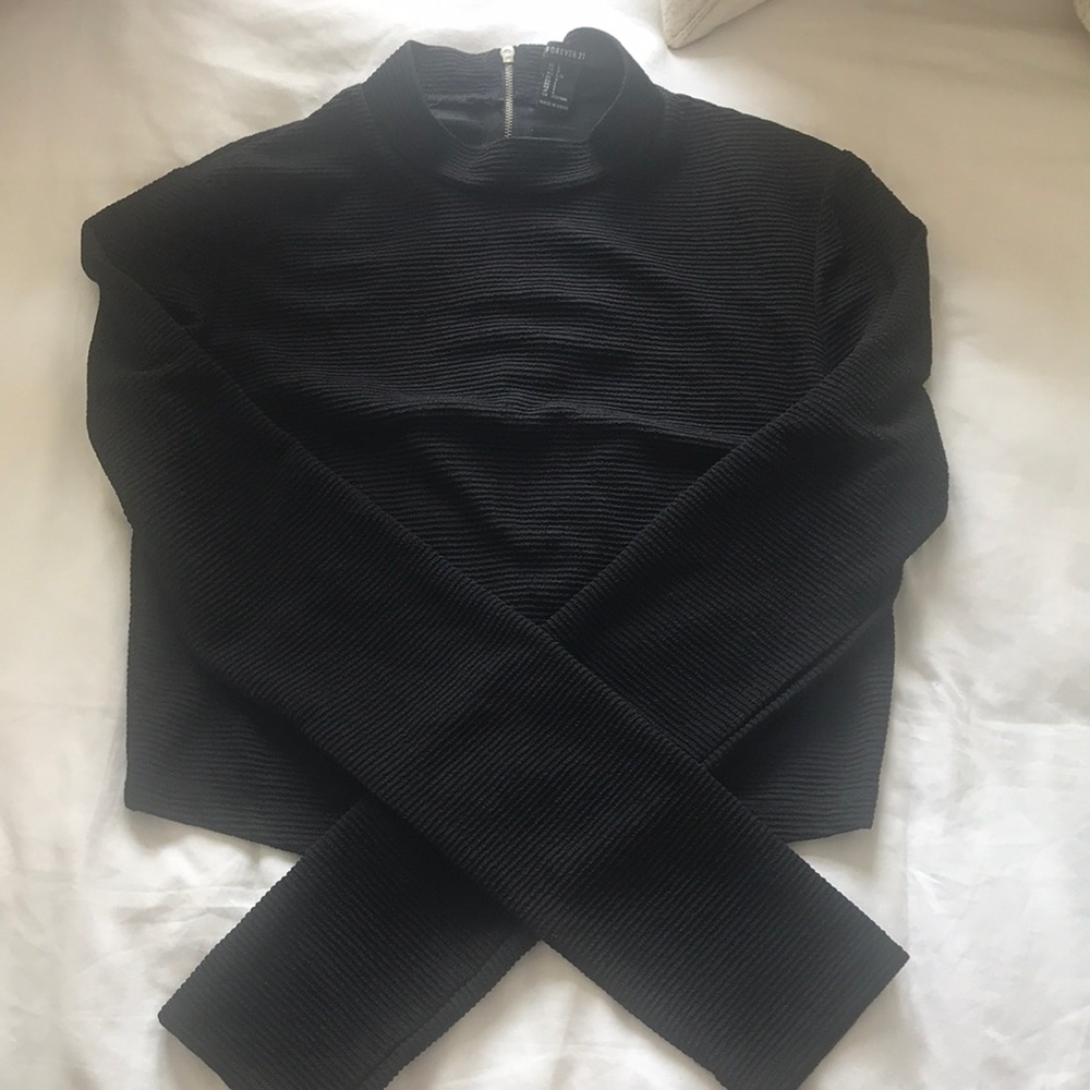 Black Crop Top w/ Zipper Detail